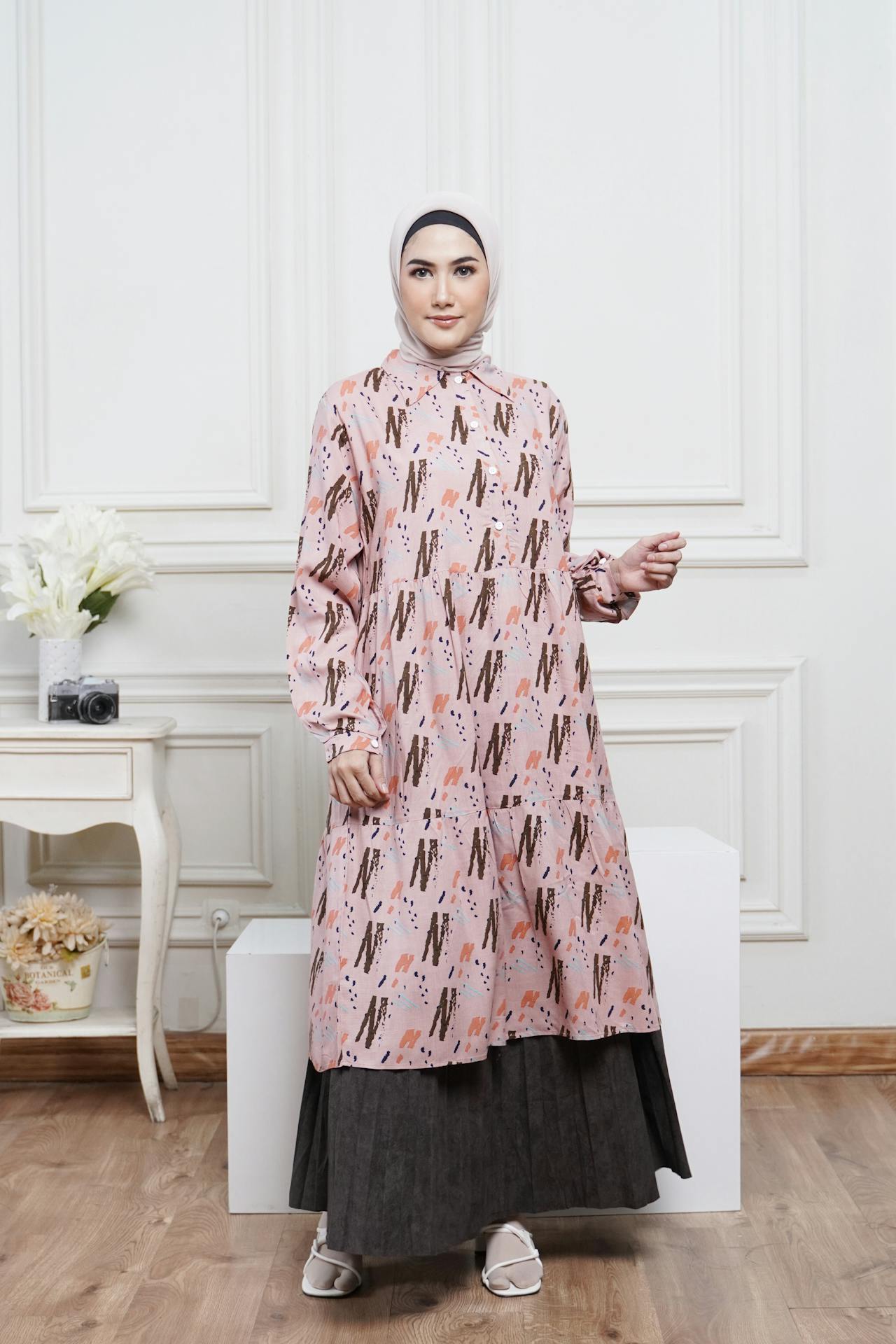 Sovia Gamis Lady